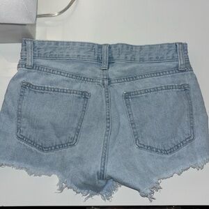 justusa size small light wash jean short